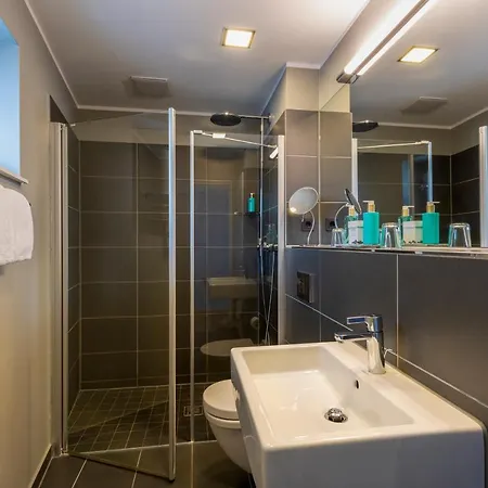 Waveboard & Boardinghouse Aparthotel 4*